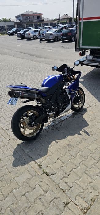 Yamaha R1 BigBang 2014