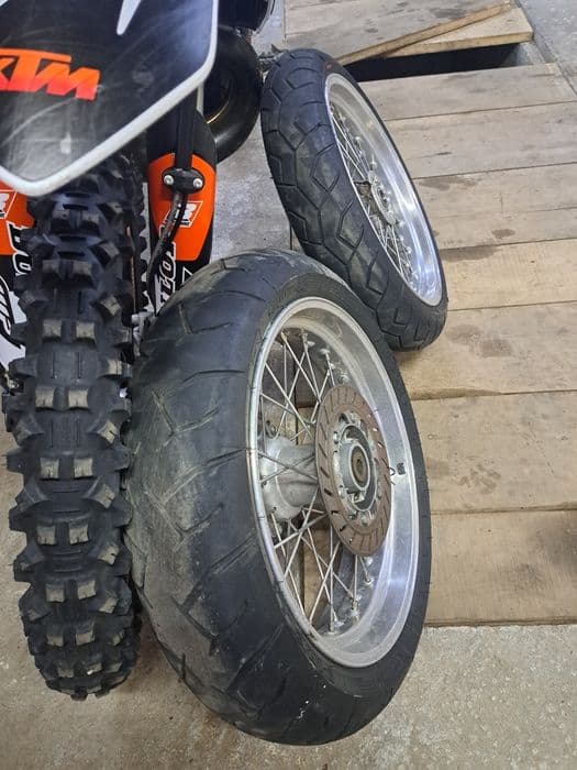 Vand roti supermoto