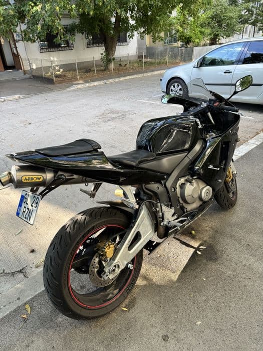 Honda cbr 600rr pc37 2003