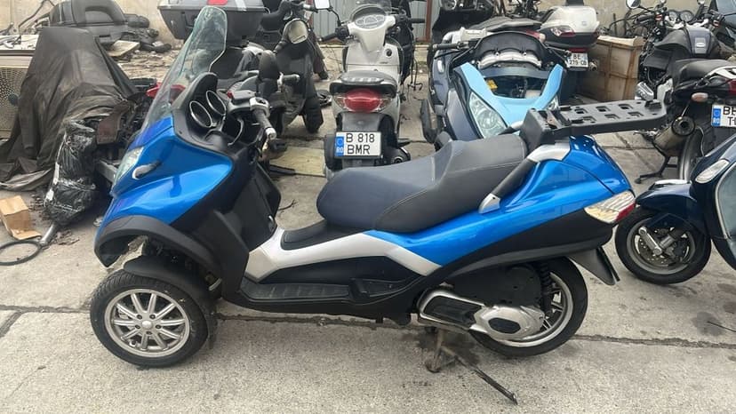 Vând Piaggio mp3 "fără negociere sau schimb cu auto