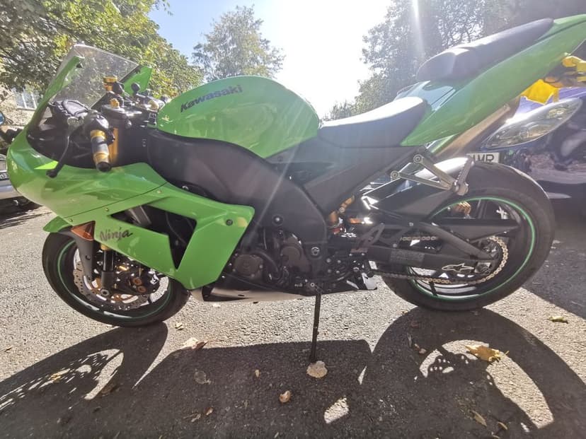 Kawasaki NINJA ZX10R 2004