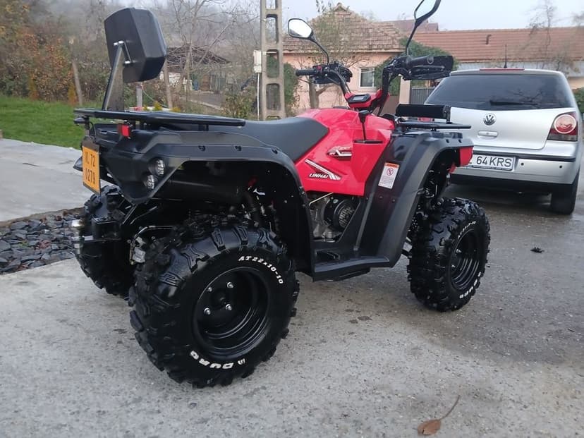 Vand sau schimb cu autoturizm Linhai M210 .