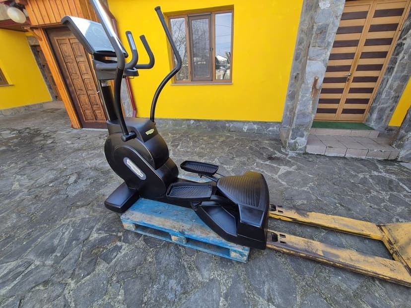 Technogym Top Excite 700 Wave Cross Trainer !!!