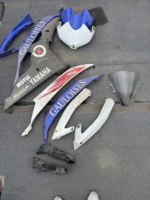 Dezmembrez yamaha r6 r11-rj15