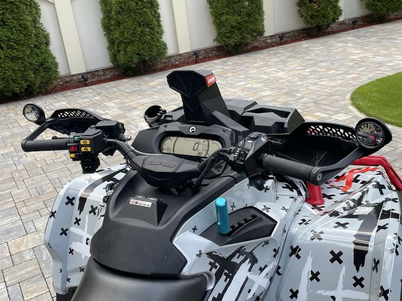 Can-am Outlander XMR 1000.R  92.Cp -  2024 .. 1500 km