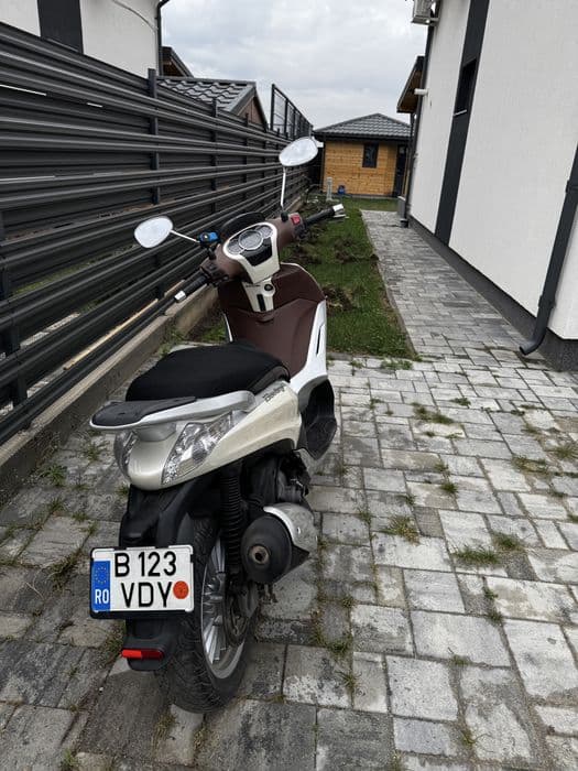 Piaggio Beverly 300