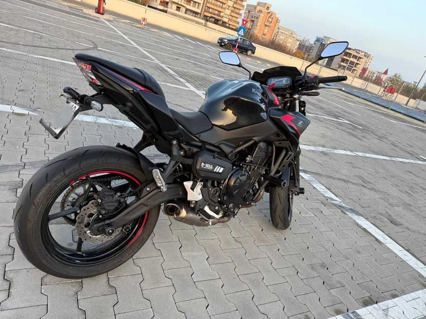 Kawasaki z650 2023  ABS 5700km