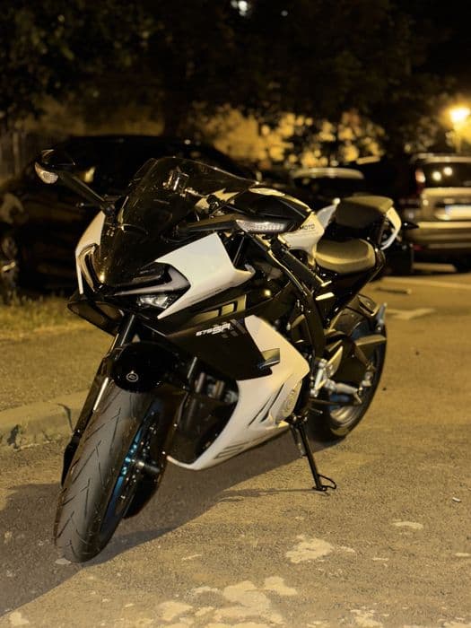 CFMOTO 675 SR-R 2025