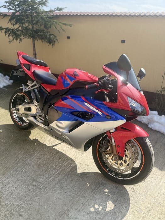 Honda CBR 1000rr 2005 !