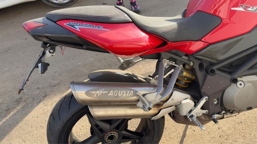 MV Agusta Brutale 989R