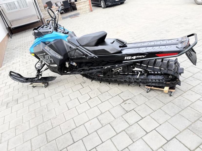 Ski-Doo Summit SP 850 E-TEC 154” – evacuare sport