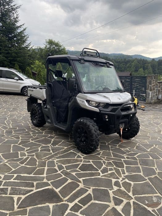 Can am traxter hd 10 pro accesorii de 7 000 euro incluse in pret