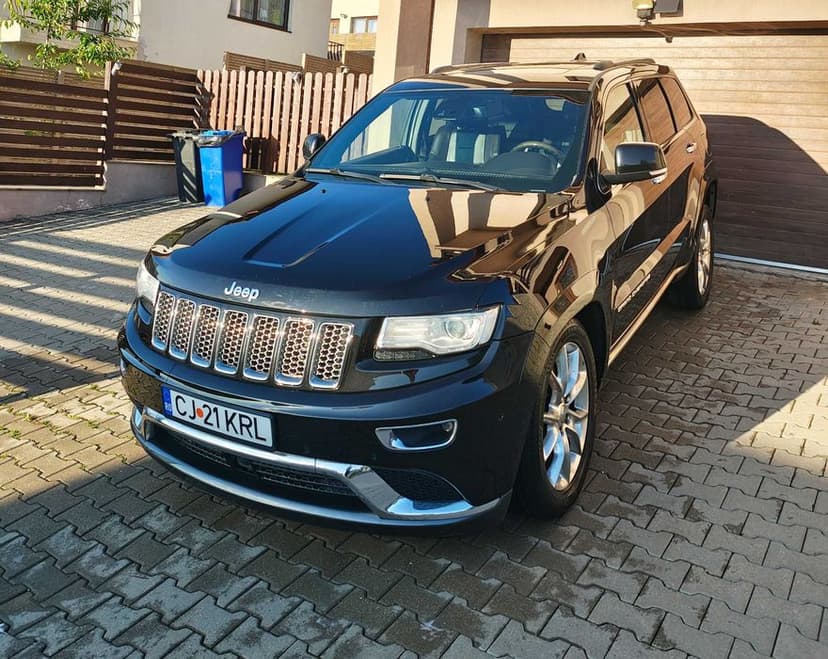 Jeep Grand Cherokee Summit, full options, 12000euro + TVA (deductibil)