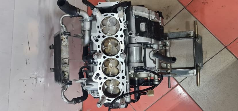 Vand motor Yamaha R1 2015