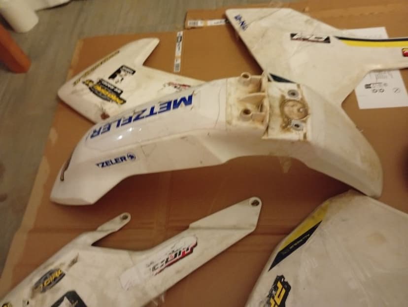 Carenaj cross Husqvarna nu știu ce model