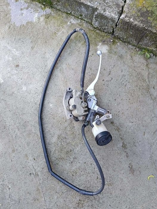 Dezmembrez Suzuki drz400 SM