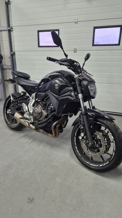 Yamaha mt07 ABS black