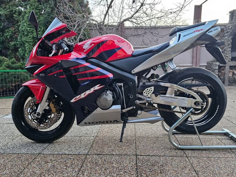 Honda cbr600rr pc37