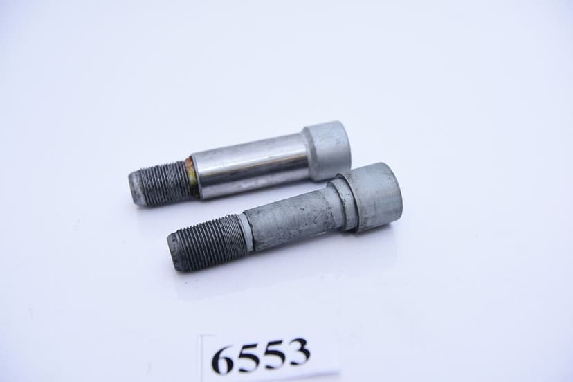 Ducati Streetfighter Panigale V4 Șurub ax stânga și dreapta spate