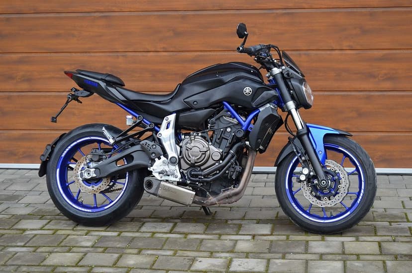 Yamaha MT 07 ABS - 35kw/A2 - Leo Vince