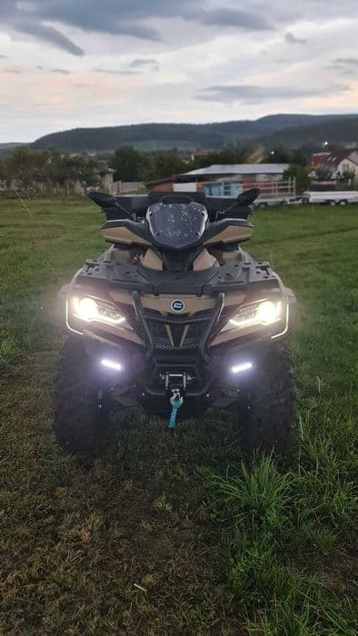 CF MOTO CFORCE 1000 Overland