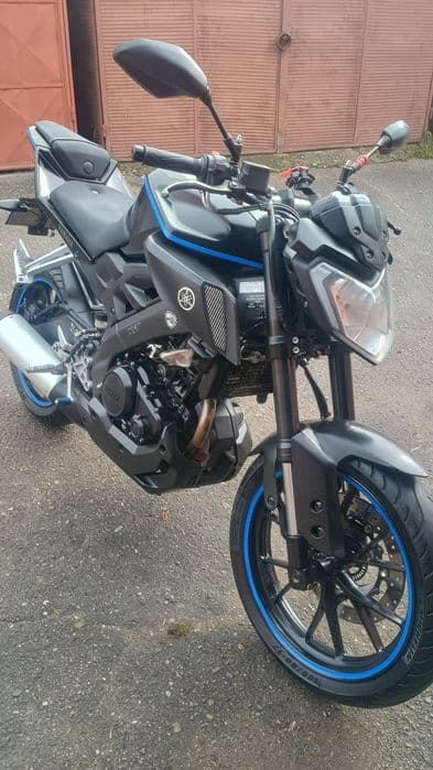 Yamaha mt 125 BLACK EDITION (body armour si geaca incluse in preț)