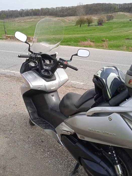 Honda Silverwing 600