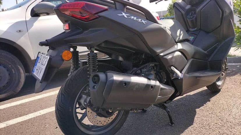 Yamaha XMAX 300 putin folosit