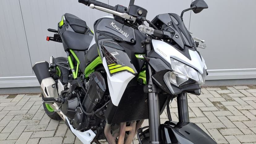 MotoFly Ploiesti vinde Kawasaki Z900 an 2021 garanție