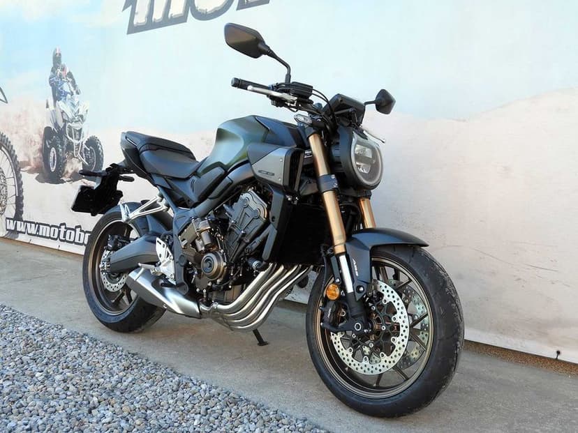 Lichidare Motocicleta Honda CB650R E-Clutch ABS 2025 | Rate | Leasing