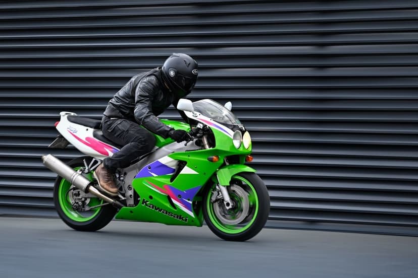 Se vinde Kawasaki ZXR750 L3