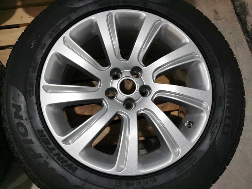Jante Originale Land Rover Discovery/Evoque  R18 cu anvelope de iarna