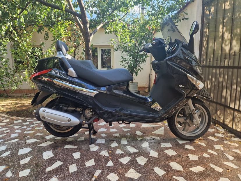 Piaggio x-evo 125 cm³