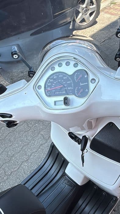 Scuter Vespa 300cc