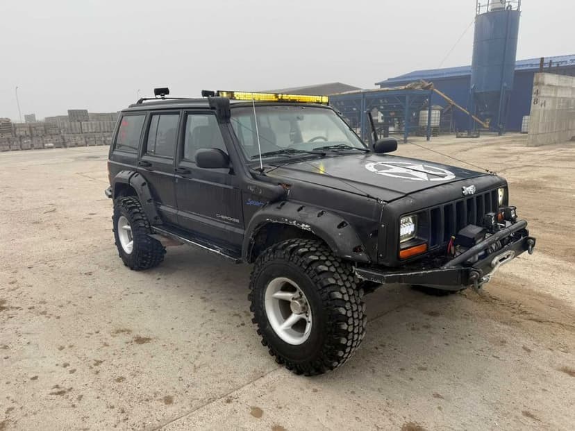 De vânzare Jeep Cherokee – Preparat Off-Road