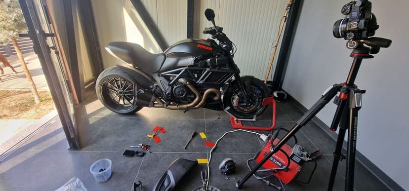 Bord Ducati Panigale Diavel Hypermotard Scrambler Monster