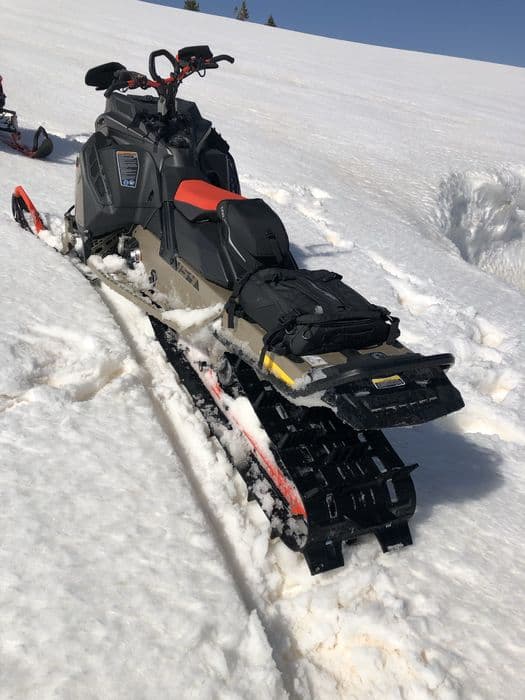 Ski doo snowmobil snowmobile turbo