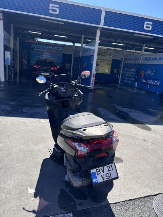 Scuter Kymco Downtown 300 ABS