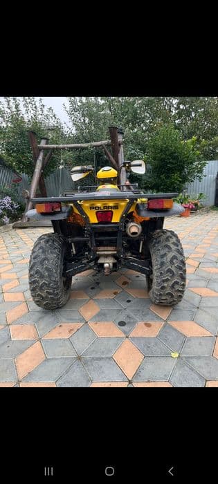 Vând polaris 4x4