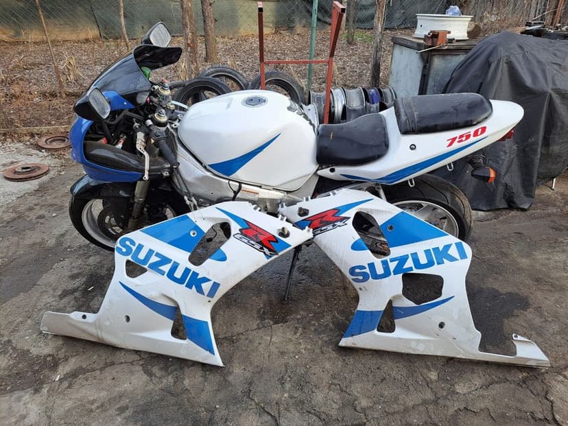 Piese suzuki gsxr k1 750