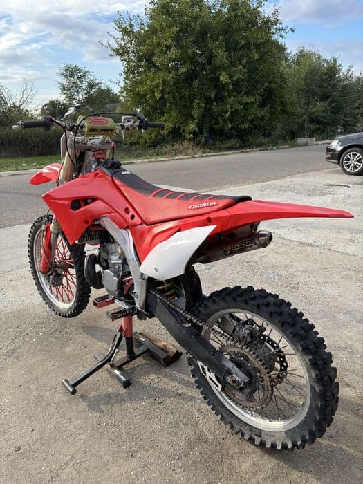 Cross Honda CR250 R