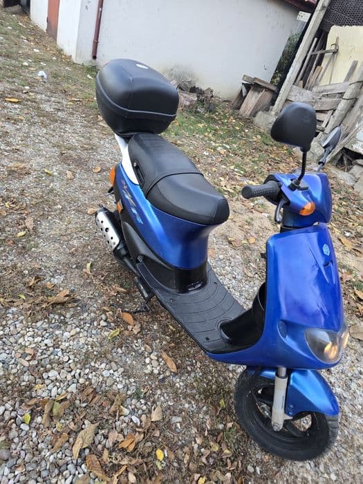 Scuter Piagio zip