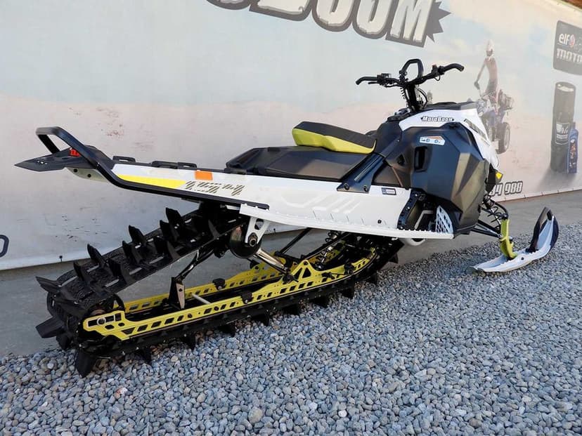 Snowmobil Ski-Doo Summit Adrenaline Edge Package 850 SHOT 154 Second