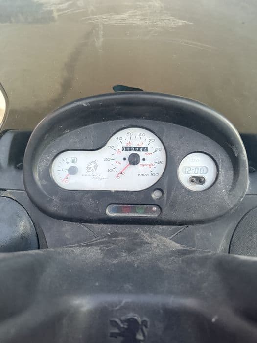 Vand scuter puegeot elyseo