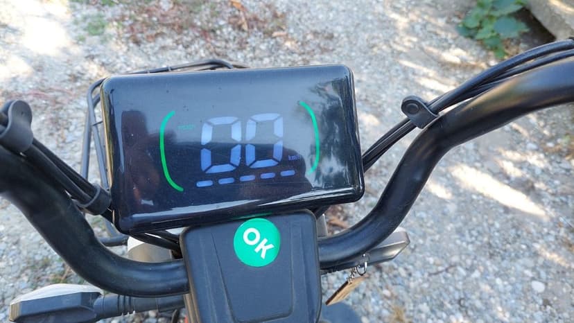 Triciclu electric Voltarom APM5 – fara permis, autonomie 40 km