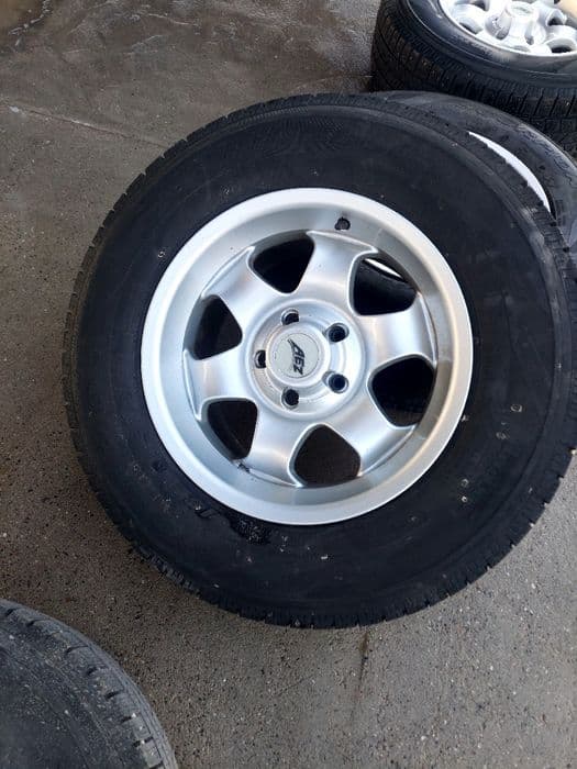 Vand roti jeep cherokee kj