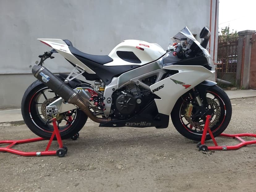 Vand Aprilia RSV4 R1000 180cp 2010