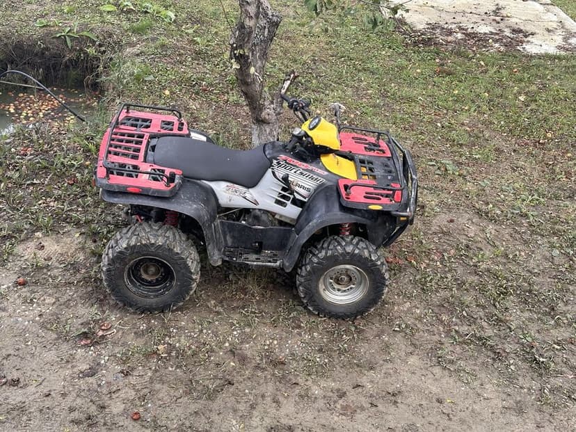 Polaris Sportsman 700 Twin 4x4 AWD – An 2004