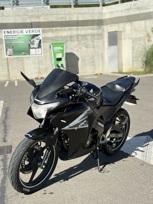 Vand Honda Cbr 125R 2012   (nu yamaha, ktm, aprilia, kawasaki)