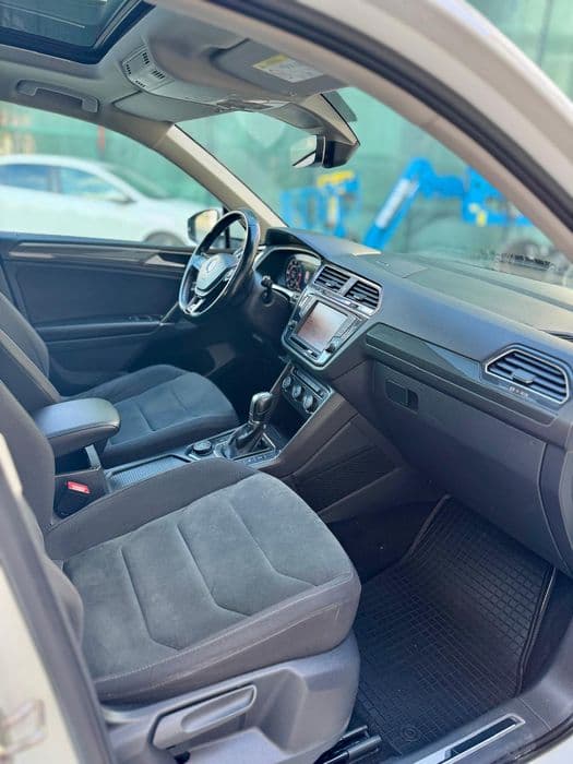 Volkswagen Tiguan 2.0 TDI 150 CP DSG – 2018 – Full Option